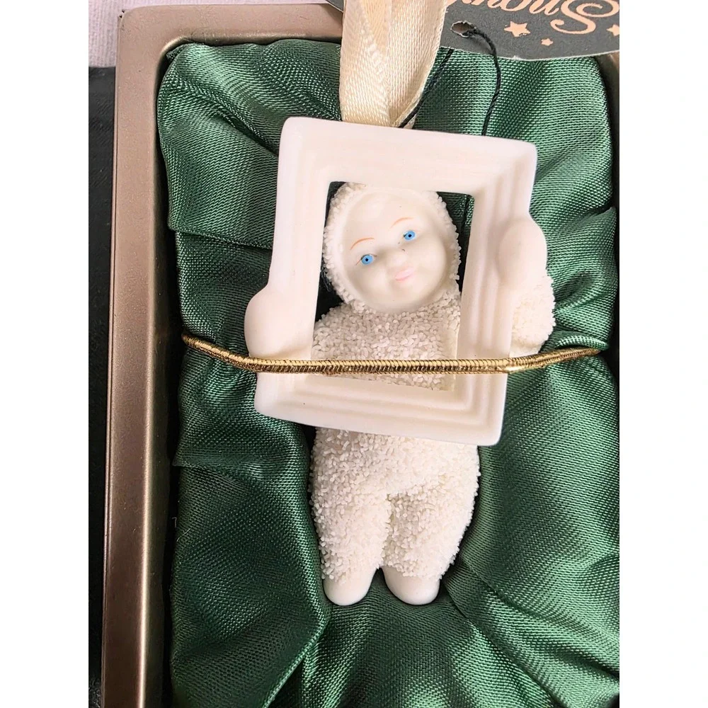 Snowbabies Pretty As A Picture Mini Ornament Porcelain Figurine With Book Box